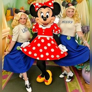 Meet your Posher, Missy